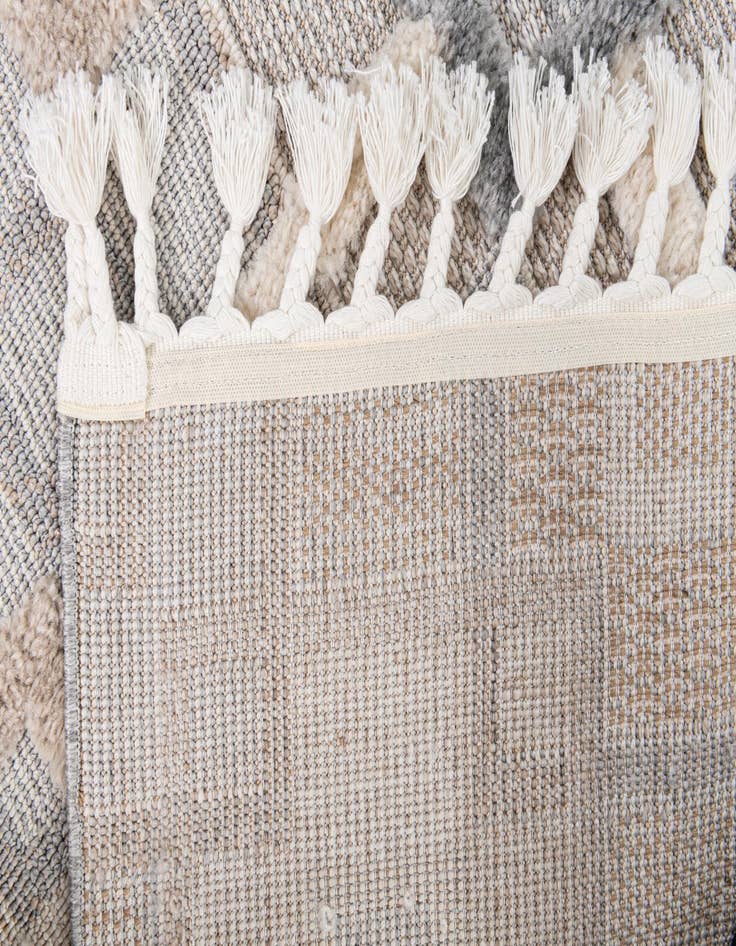 Detail image of  5' 2 x 7' 8 Arlo Rug