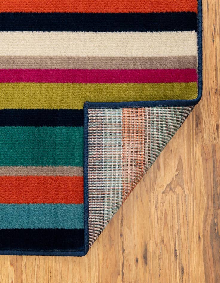 Detail image of  2' x 3' Azalea Rug