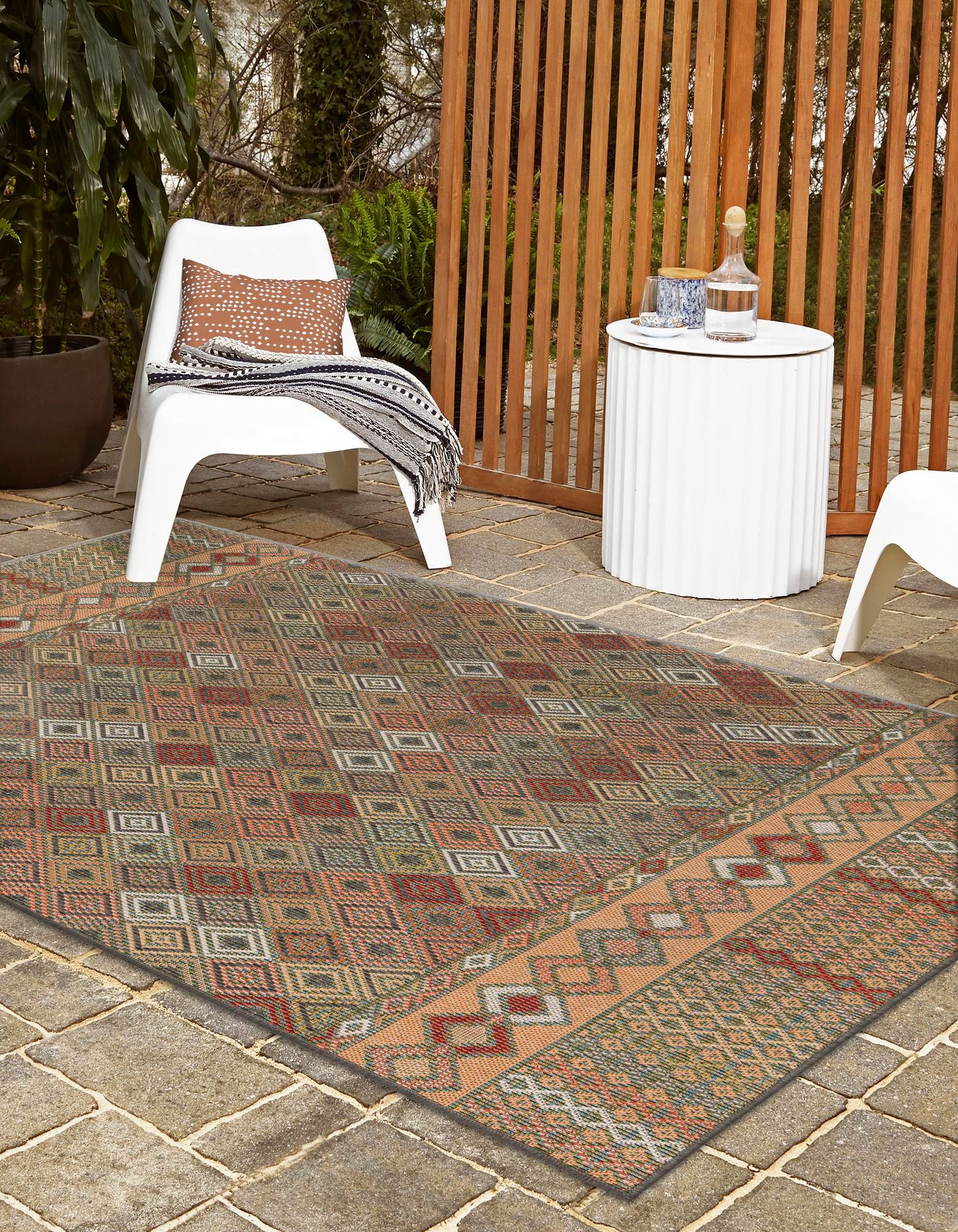 Multicolor 5' 3 x 7' 7 Baja Indoor / Outdoor Rug | Rugs.com