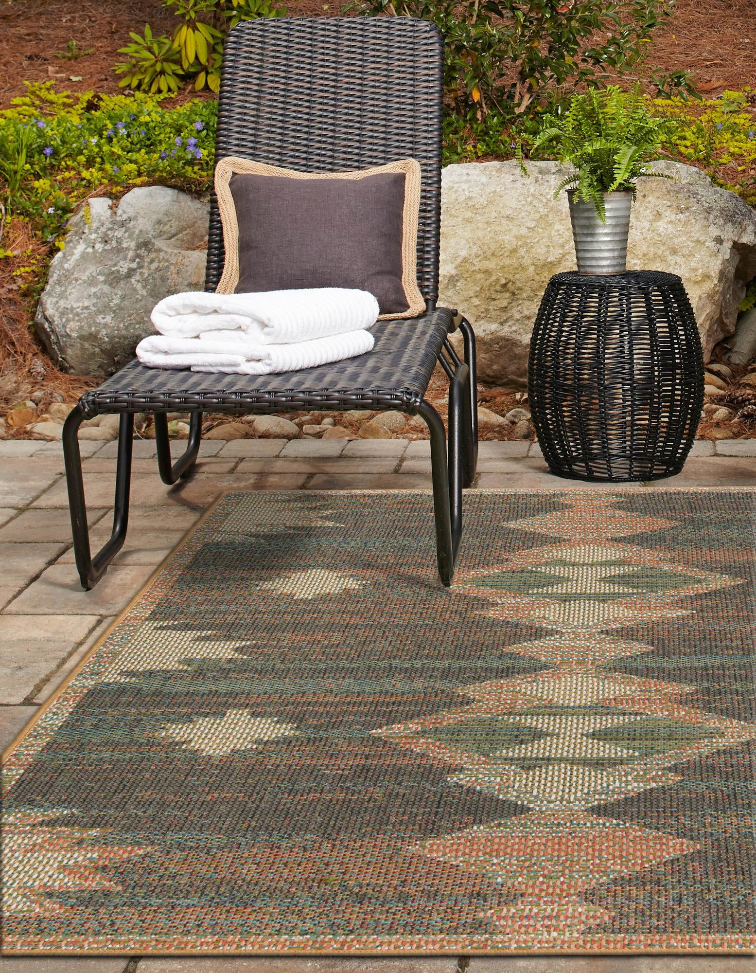 Multicolor 2' x 3' Baja Indoor / Outdoor Rug | Rugs.com