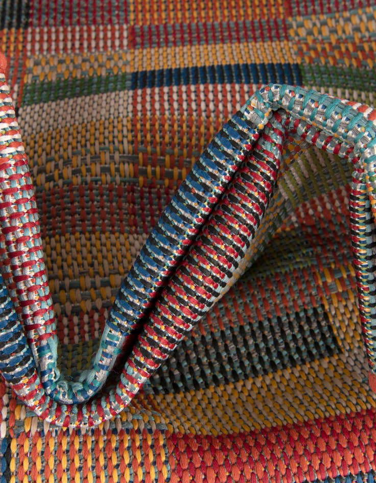 Detail image of  2' x 3' 1  Washable Baja Indoor / Outdoor Rug