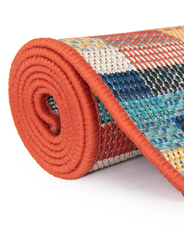 Detail image of  2' x 3' 1  Washable Baja Indoor / Outdoor Rug