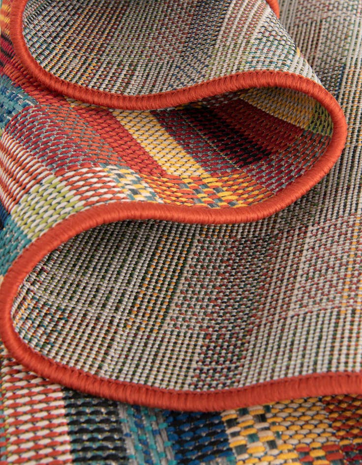 Detail image of  2' x 3' 1  Washable Baja Indoor / Outdoor Rug