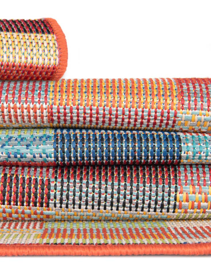 Detail image of  2' x 3' 1  Washable Baja Indoor / Outdoor Rug