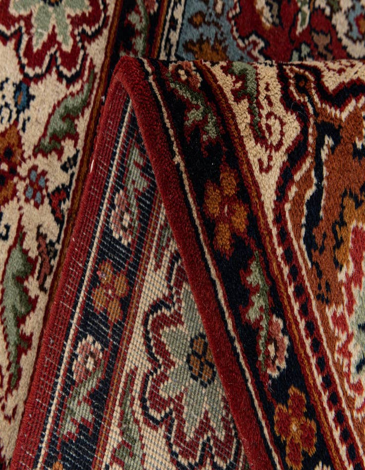 Detail image of 4' 1 x 5' 4 Hand Knotted Bakhtiar Oriental Wool Rug