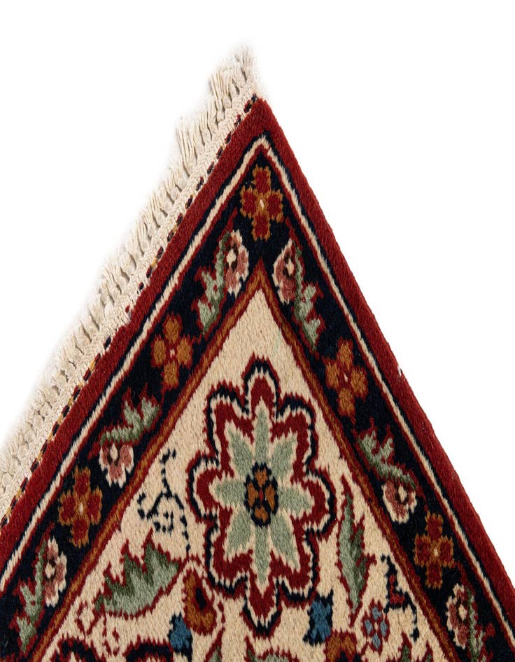 Detail image of 4' 1 x 5' 4 Hand Knotted Bakhtiar Oriental Wool Rug