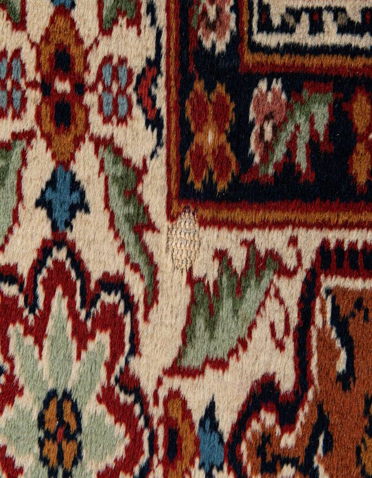 Detail image of 4' 1 x 5' 4 Hand Knotted Bakhtiar Oriental Wool Rug