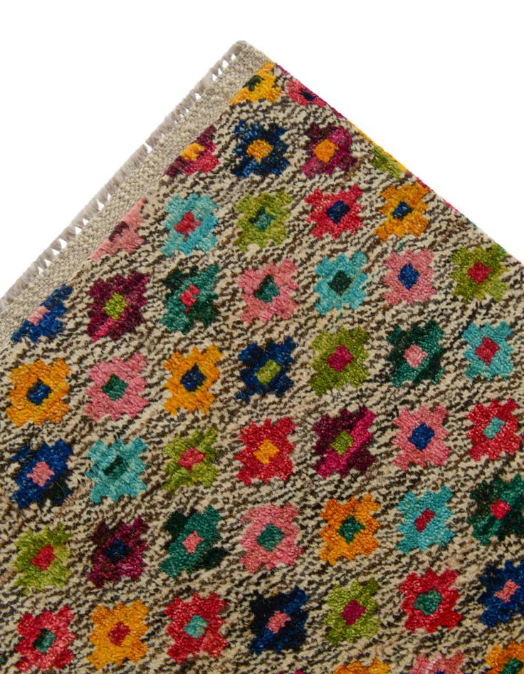 Detail image of 6' 11 x 9' 7 Hand Knotted Balouch Wool Rug