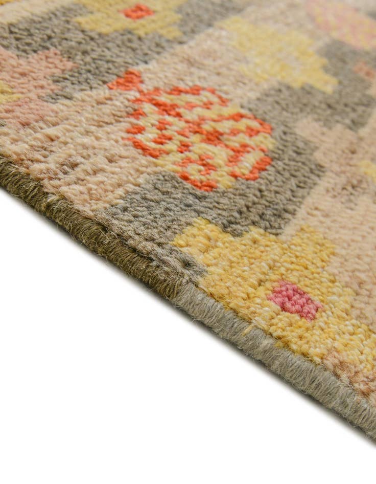 Detail image of 3' 1 x 4' 10 Hand Knotted Balouch Wool Rug