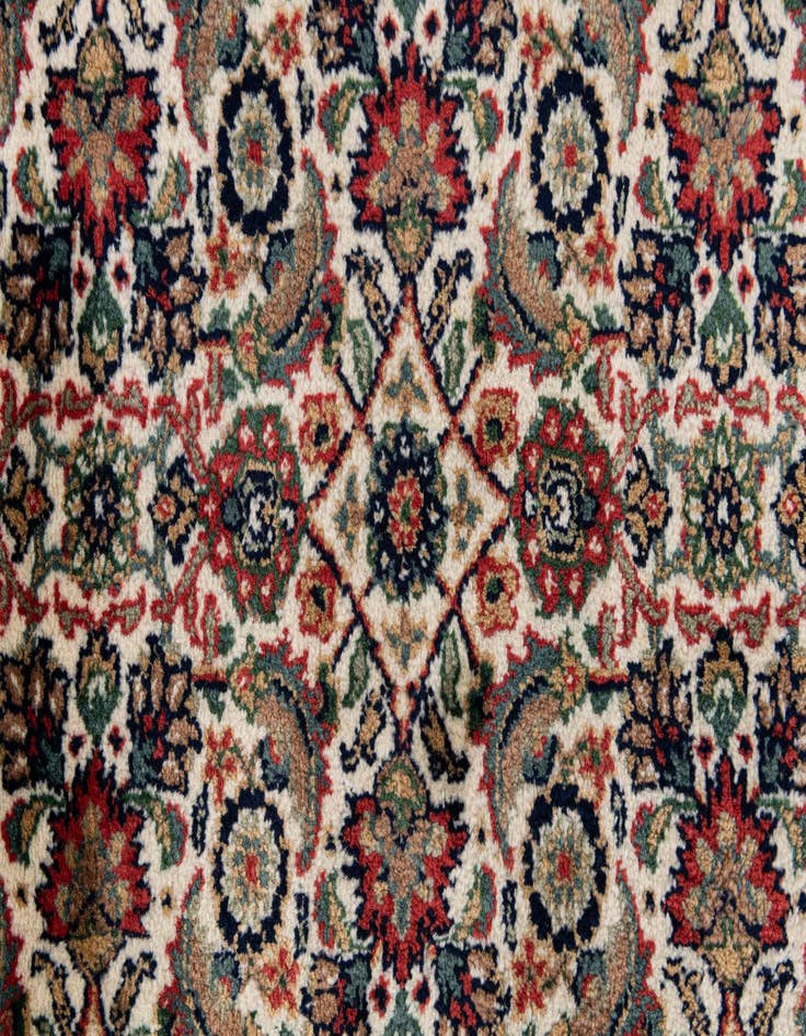 Detail image of 6' 9 x 10' 1 Hand Knotted Bidjar Wool Rug