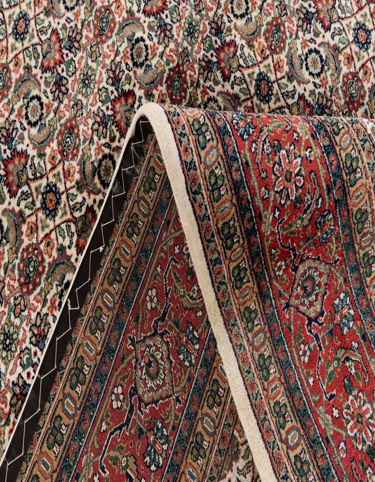 Detail image of 6' 9 x 10' 1 Hand Knotted Bidjar Wool Rug