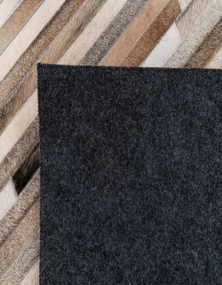 Detail image of  2' x 3'  Hand Braided Jute Rug