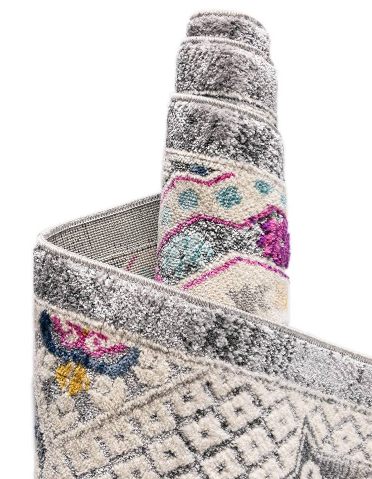 Detail image of  4' x 6' Budapest Rug