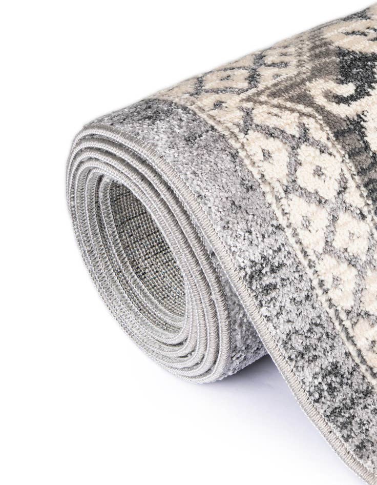 Detail image of  4' x 6' Budapest Rug