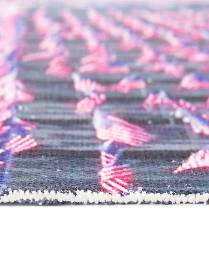 Detail image of  4' x 5' 7 Capitol Rug