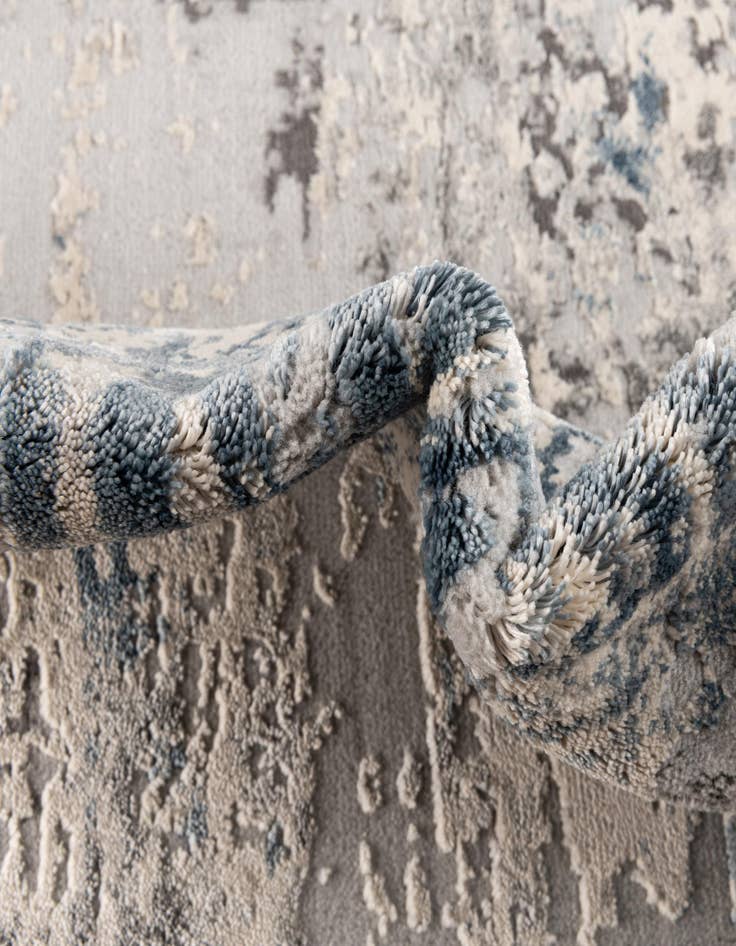 Detail image of  5' 3 x 7' 7 Caspian Rug