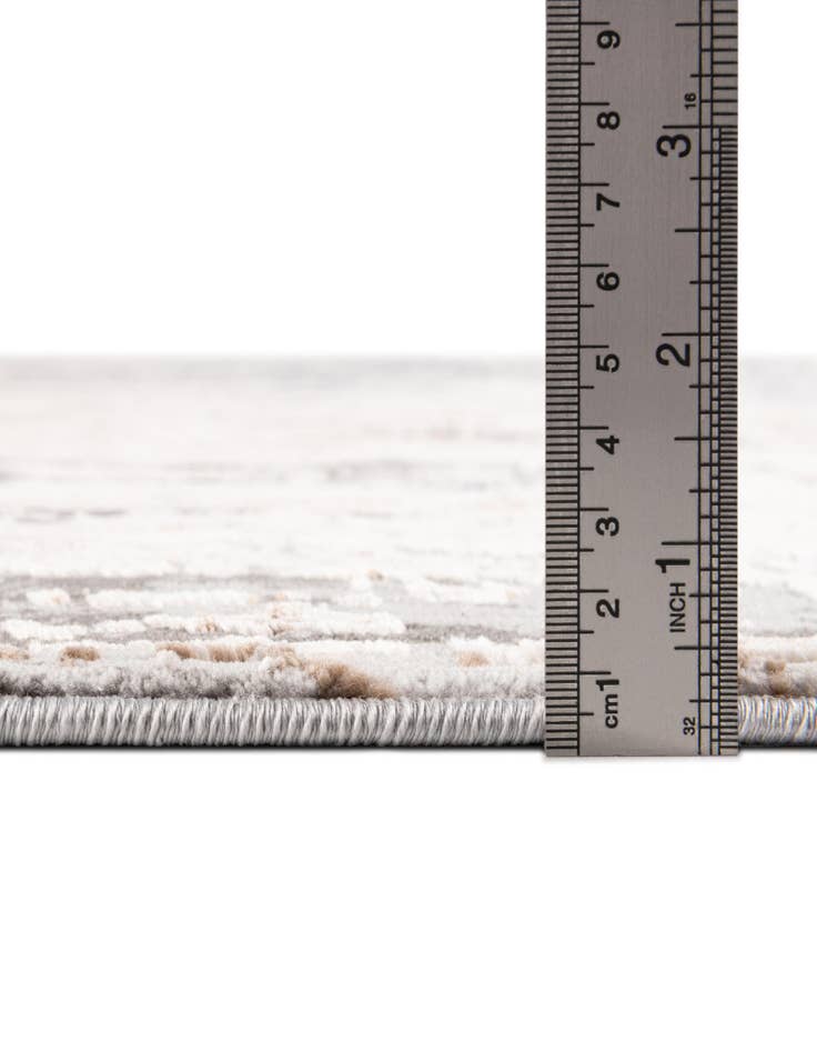 Detail image of  5' x 7' 7 Caspian Rug