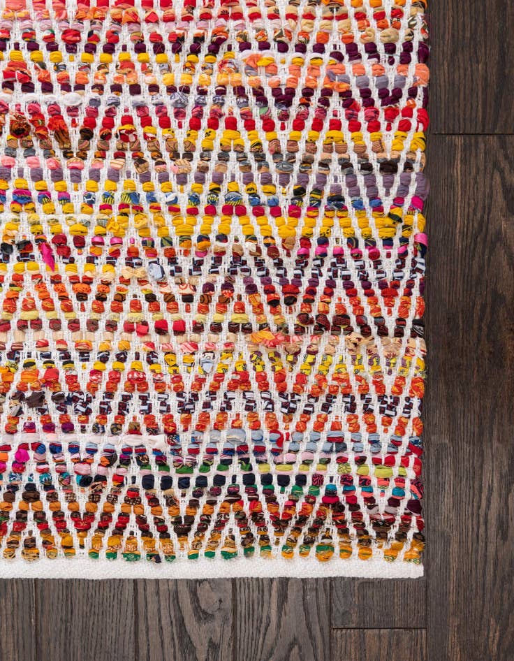 Detail image of  8' x 11'  Hand Woven Chindi Chevron Rug