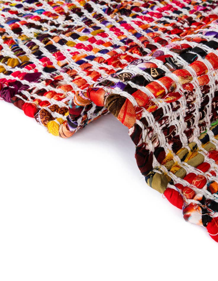 Detail image of  7' 1 x 10'  Hand Woven Chindi Chevron Rug