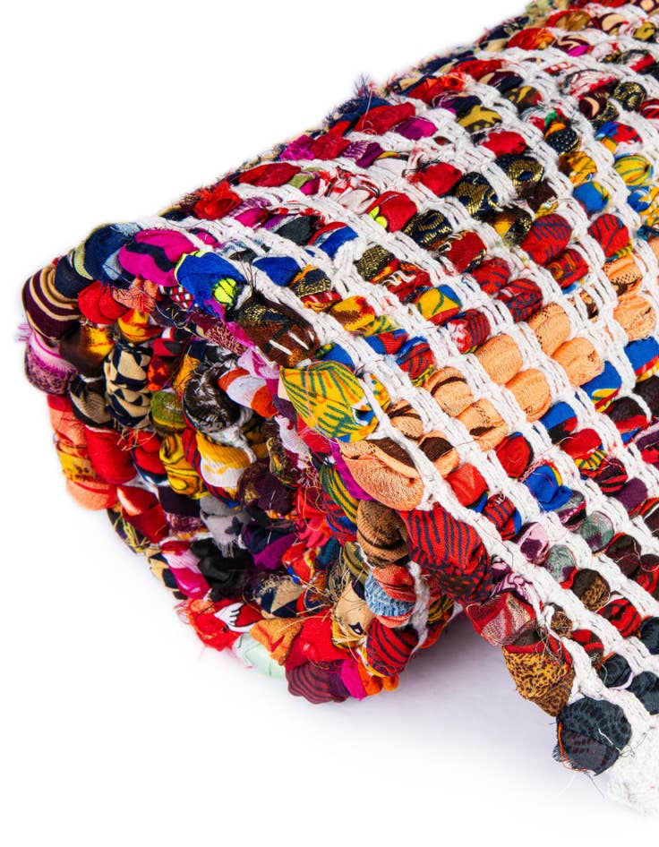 Detail image of  7' 1 x 10'  Hand Woven Chindi Chevron Rug