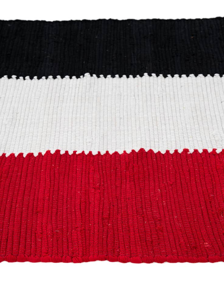 Detail image of  3' x 4' 9  Hand Woven Chindi Cotton Rug