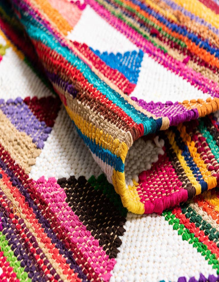 Detail image of  2' x 3' 1  Hand Woven Chindi Trellis Rug