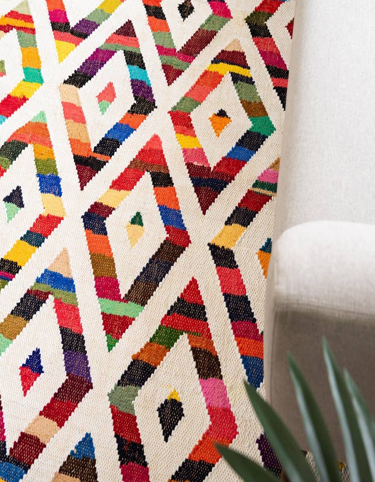 Detail image of  8' x 11'  Hand Woven Chindi Trellis Rug