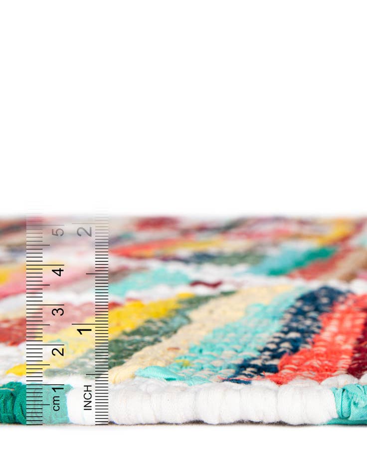 Detail image of  5' 1 x 8'  Hand Woven Chindi Trellis Rug