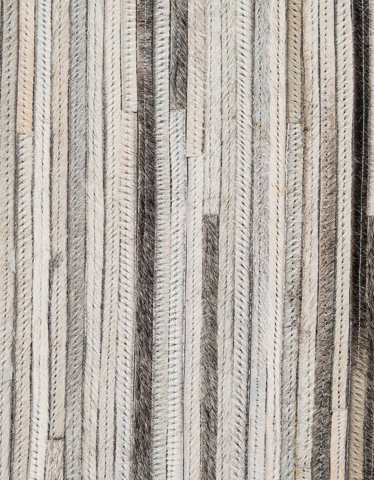 Detail image of  8' x 10' Cowhide - Patchwork Rug