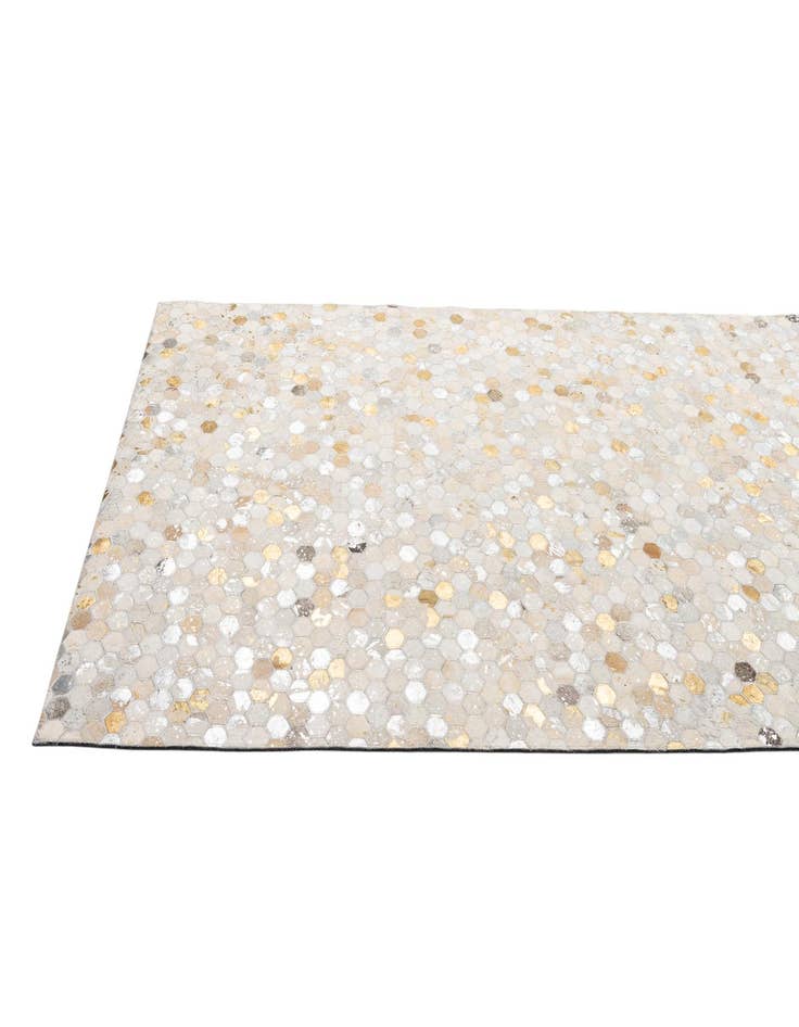 Detail image of  5' 1 x 8' Cowhide - Patchwork Rug