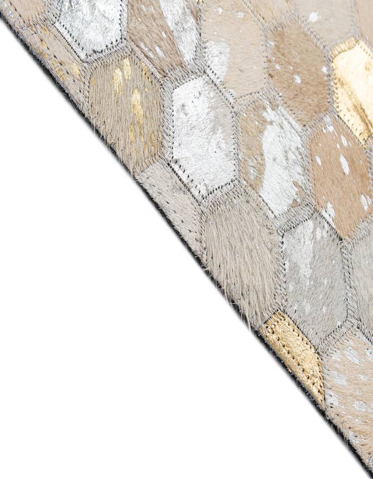 Detail image of  5' 1 x 8' Cowhide - Patchwork Rug