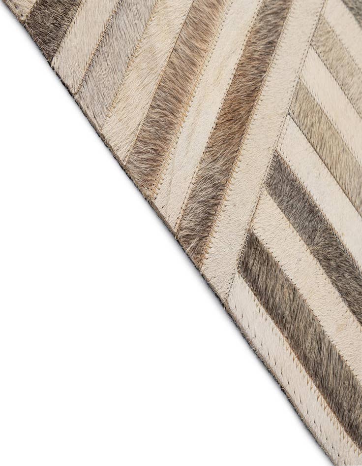 Detail image of  5' 2 x 8' Cowhide - Patchwork Rug