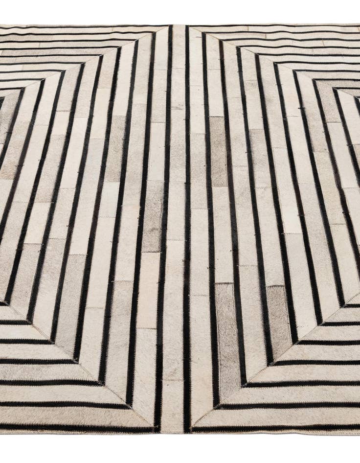 Detail image of  5' 5 x 7' 6 Cowhide - Patchwork Rug