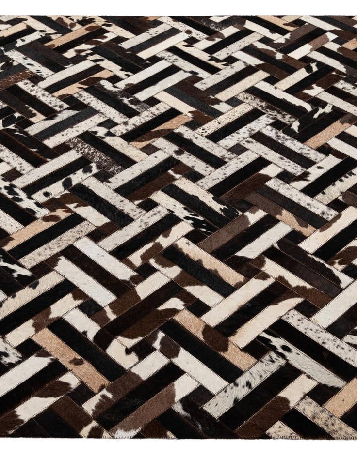 Detail image of  5' 1 x 8' Cowhide - Patchwork Rug