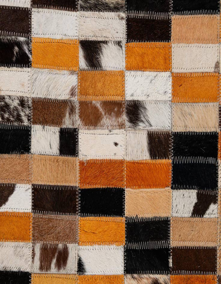 Detail image of  5' x 7' 9 Cowhide - Patchwork Rug