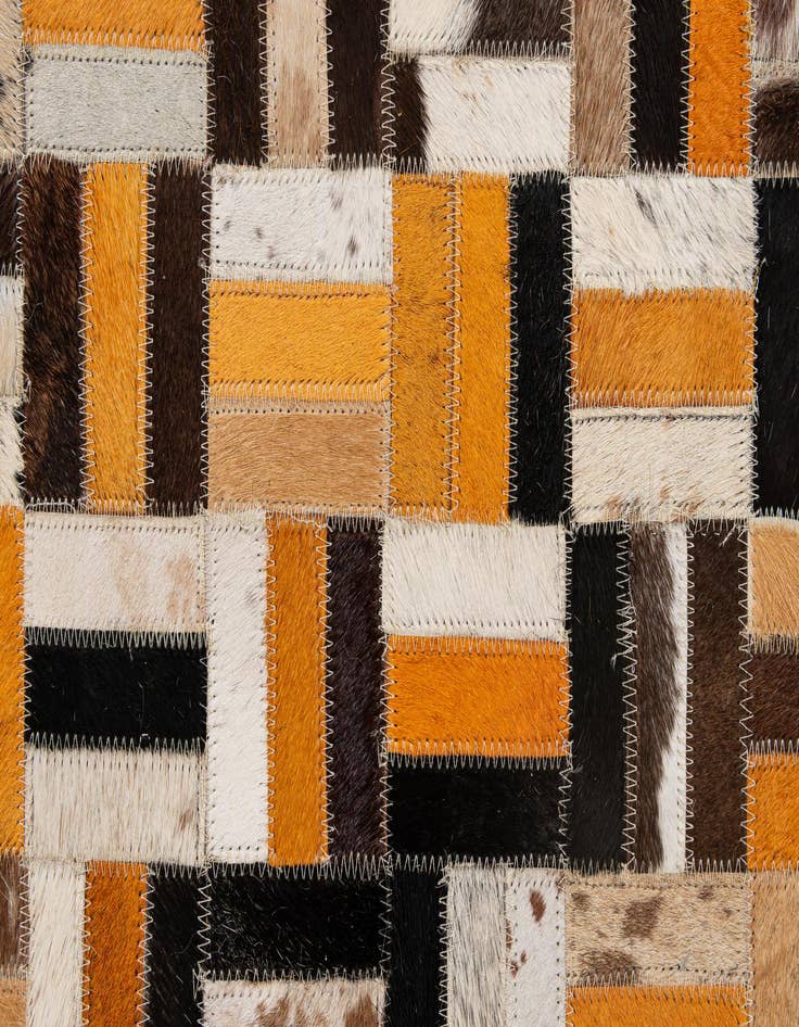 Detail image of  5' x 7' 10 Cowhide - Patchwork Rug