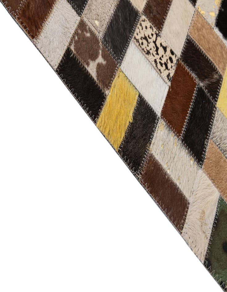Detail image of  5' 1 x 8' Cowhide - Patchwork Rug
