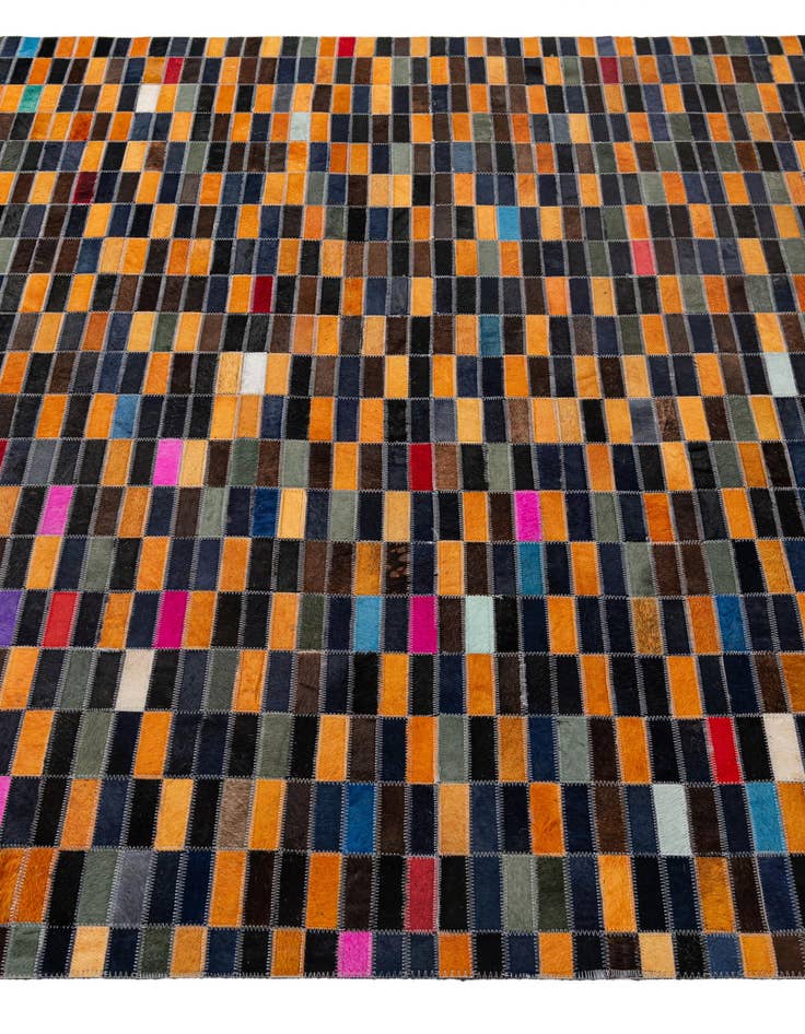 Detail image of  5' 1 x 8' Cowhide - Patchwork Rug