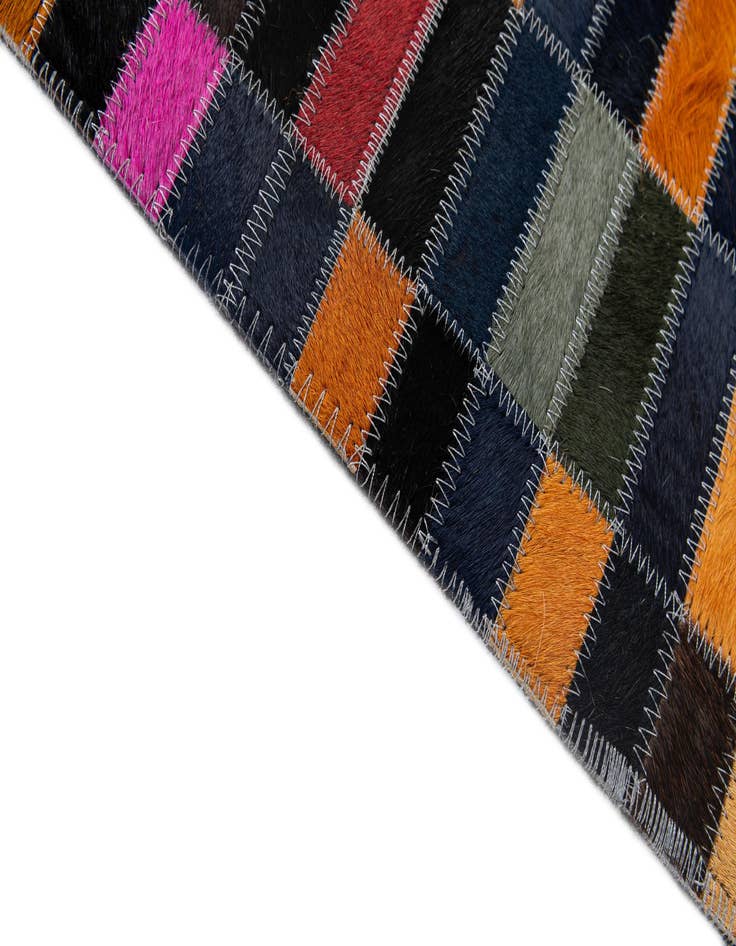 Detail image of  5' 1 x 8' Cowhide - Patchwork Rug