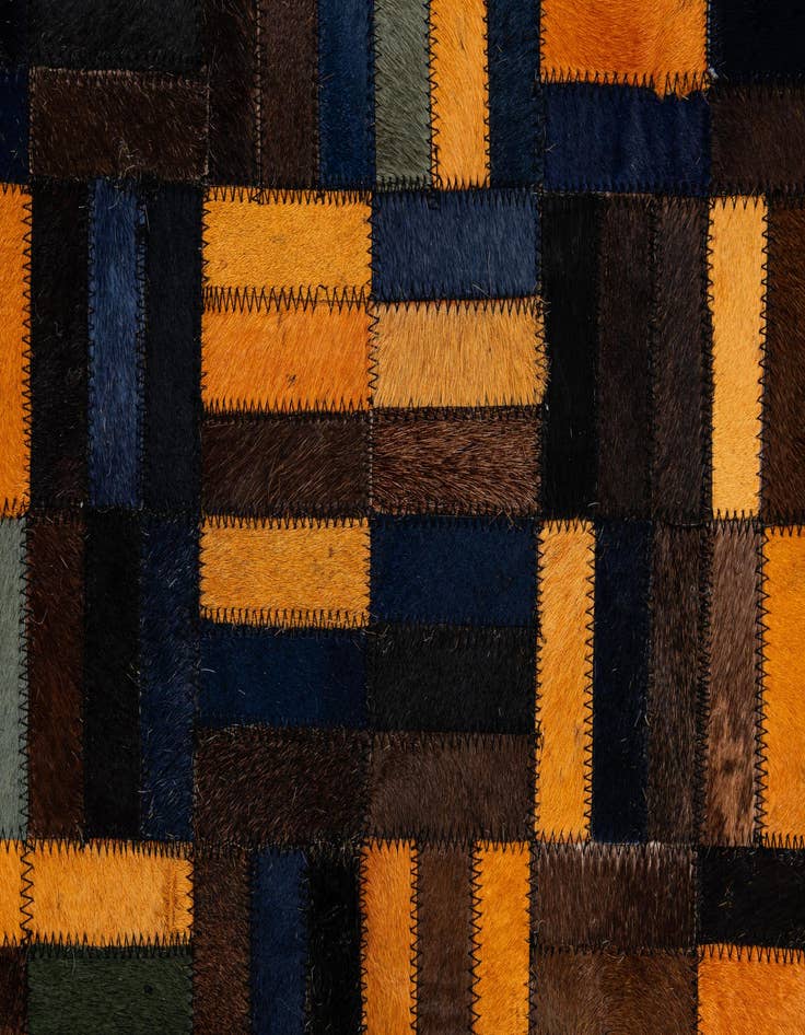 Detail image of  5' x 7' 11 Cowhide - Patchwork Rug