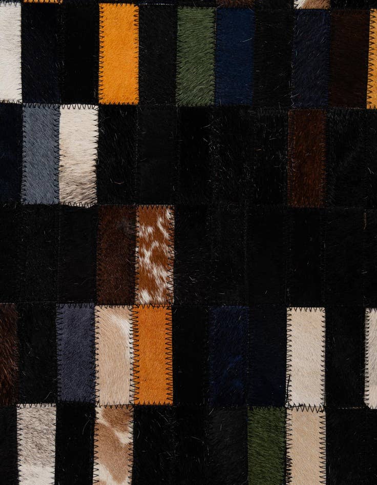 Detail image of  5' 2 x 8' Cowhide - Patchwork Rug