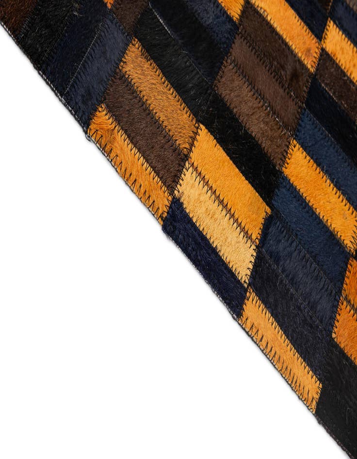 Detail image of  5' x 7' 11 Cowhide - Patchwork Rug