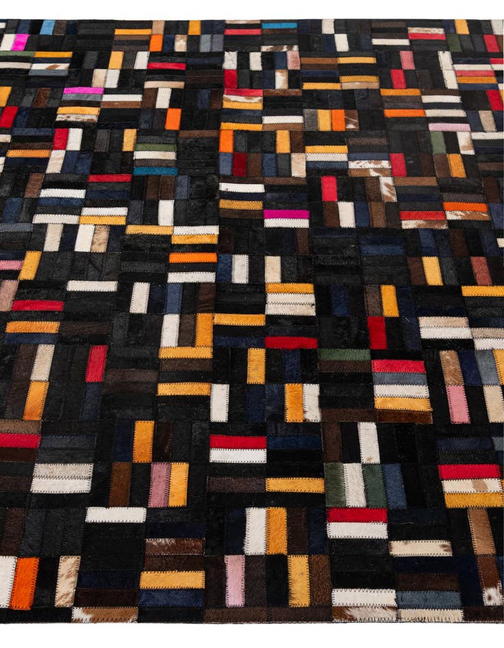 Detail image of  5' 1 x 8' Cowhide - Patchwork Rug