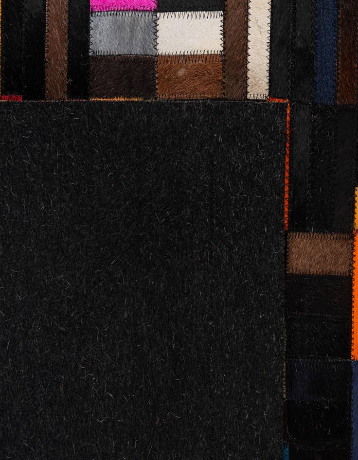Detail image of  5' 1 x 8' Cowhide - Patchwork Rug
