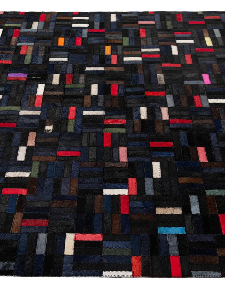 Detail image of  5' 1 x 8' Cowhide - Patchwork Rug