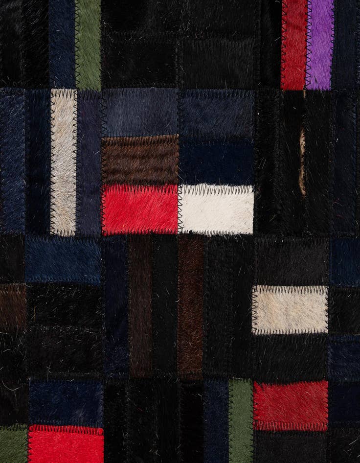 Detail image of  5' 1 x 8' Cowhide - Patchwork Rug