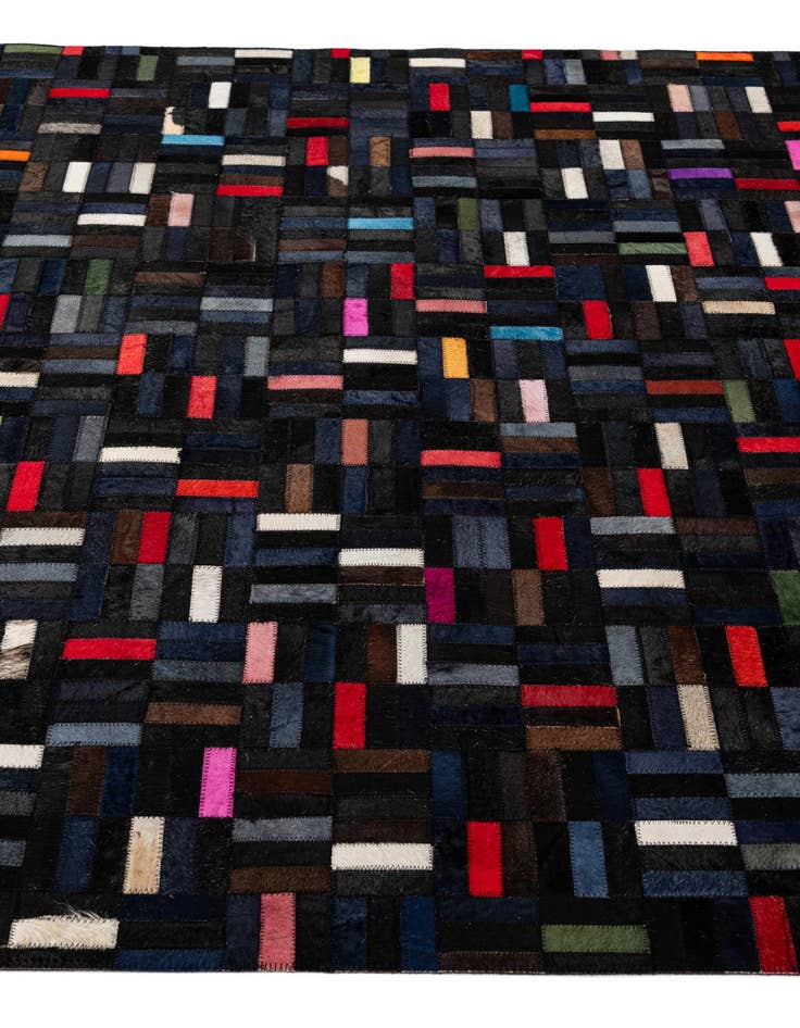 Detail image of  5' 1 x 8' Cowhide - Patchwork Rug