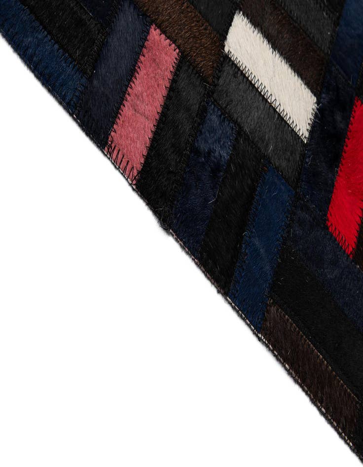 Detail image of  5' 1 x 8' Cowhide - Patchwork Rug