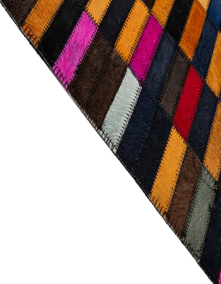 Detail image of  5' x 7' 11 Cowhide - Patchwork Rug