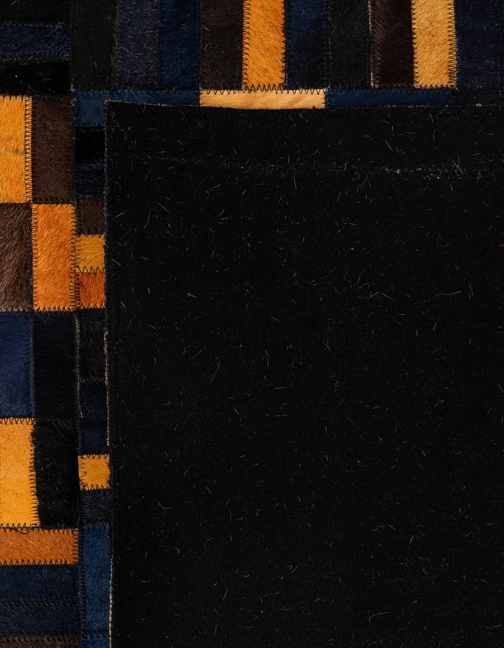 Detail image of  5' x 7' 11 Cowhide - Patchwork Rug